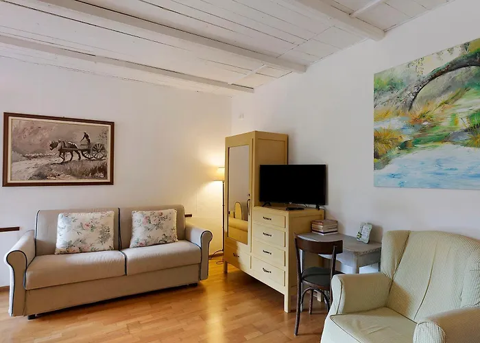 La Vecchia 3* Дольчеаккуа