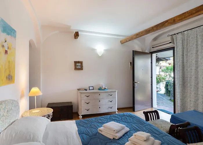 La Vecchia 3* Дольчеаккуа