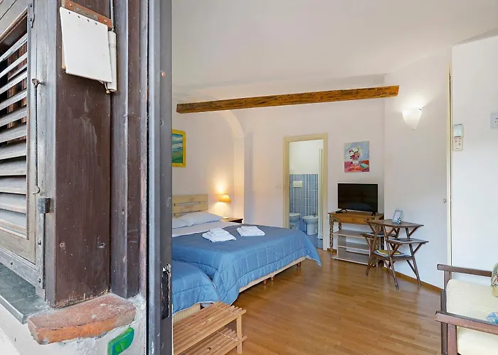 Гостевой дом La Vecchia 3*