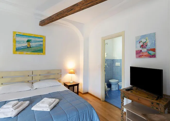 La Vecchia Гостевой дом Дольчеаккуа